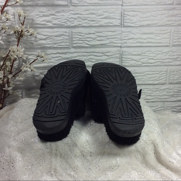 UGG Fluffita Flatform Slides - Picture 6 of 6